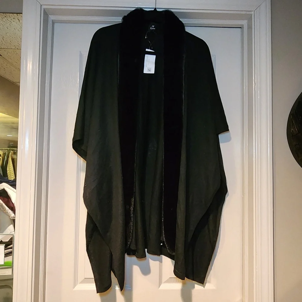 NWT Echo Women’s‎ Faux Fur Trim Fine Guage Black Cape Wrap Shawl Poncho Coat